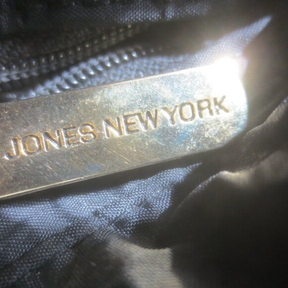 Jones New York Quilted Pattern Black Nylon Top Handle Purse. - Picture 8 of 10
